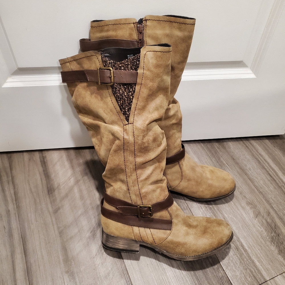 Women Distressed Boots Size 10